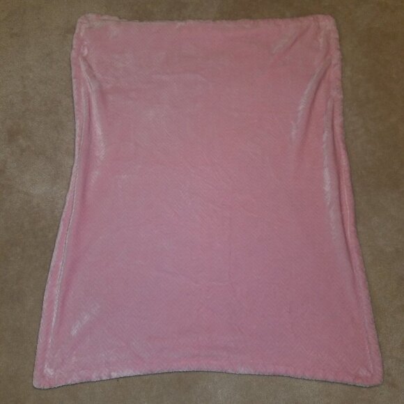 Pink White Embossed Chevron Baby Blanket Lovey Walmart Girl Fleece Sherpa Soft - Picture 5 of 6